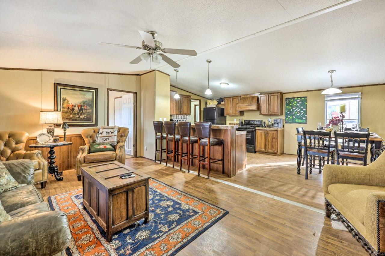 Ozark Mountain Cabin Rental On 300-Acre Ranch Exterior photo