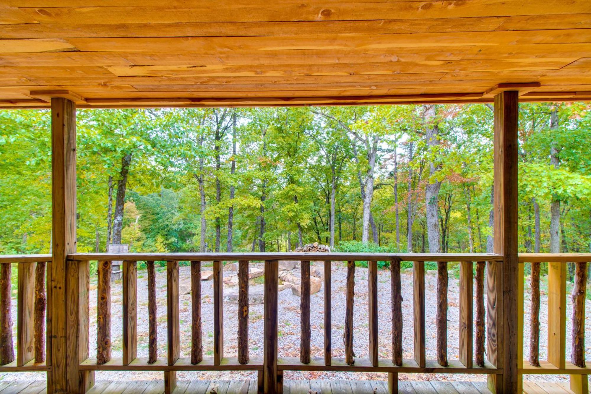 Ozark Mountain Cabin Rental On 300-Acre Ranch Exterior photo