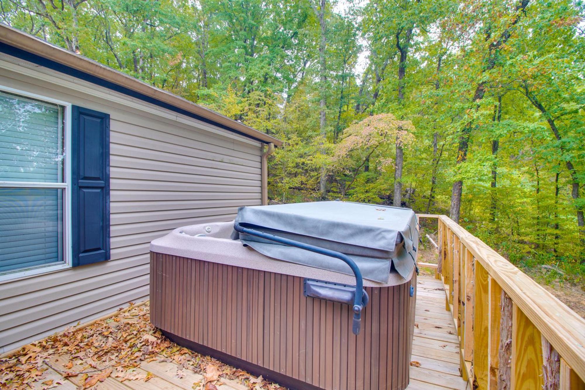 Ozark Mountain Cabin Rental On 300-Acre Ranch Exterior photo
