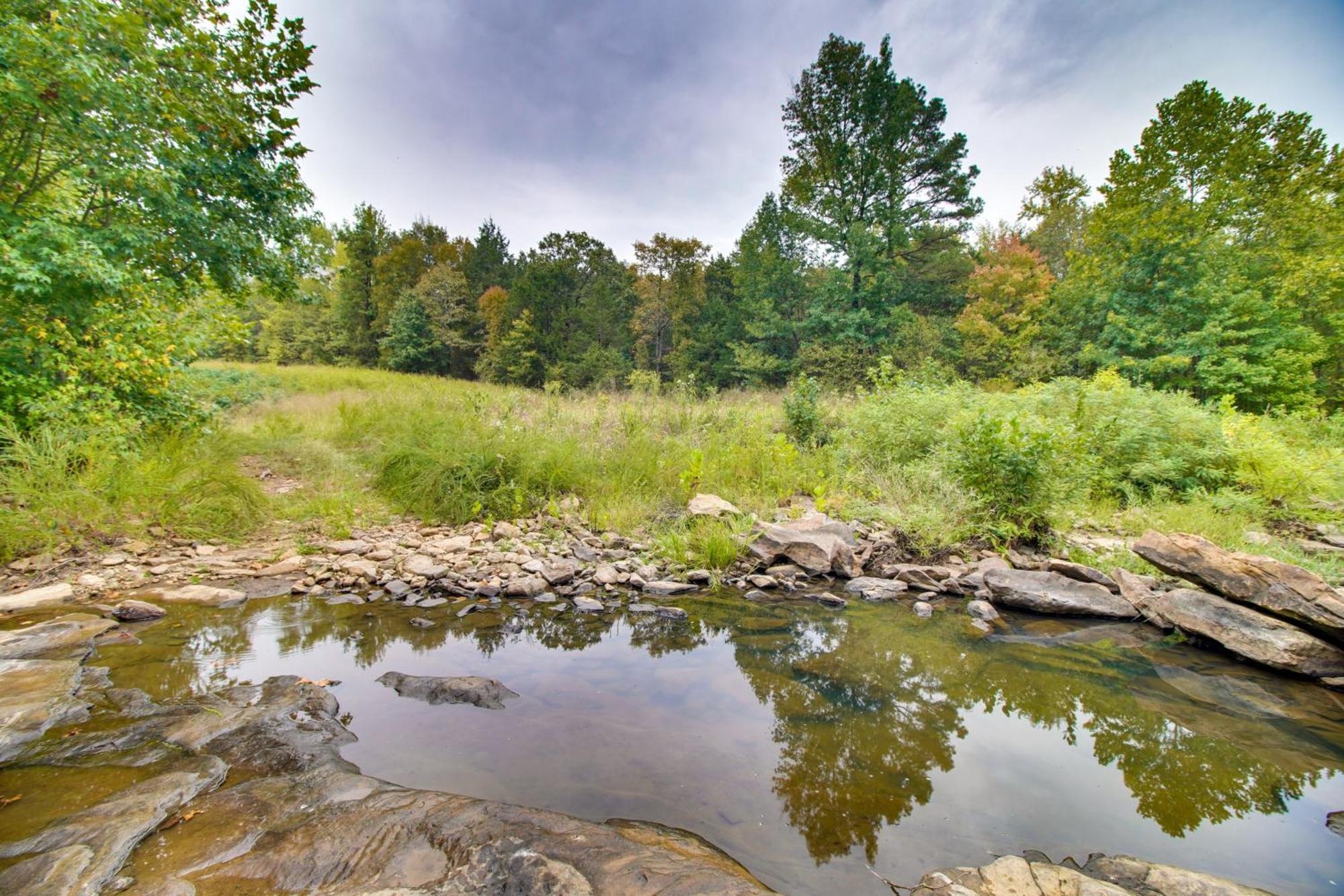Ozark Mountain Cabin Rental On 300-Acre Ranch Exterior photo