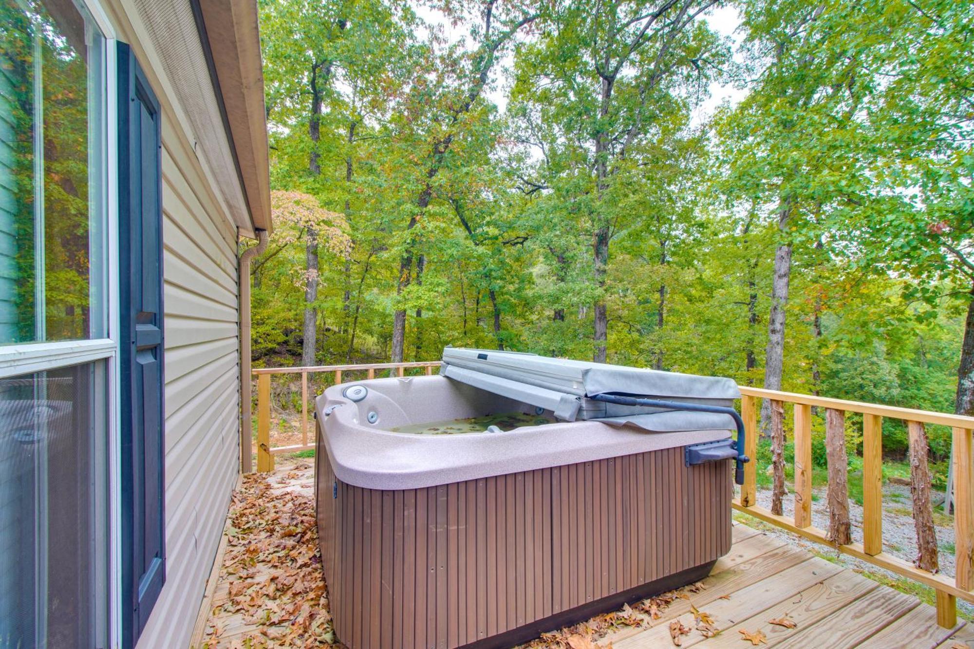 Ozark Mountain Cabin Rental On 300-Acre Ranch Exterior photo
